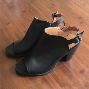 Lauren Conrad Black Mules